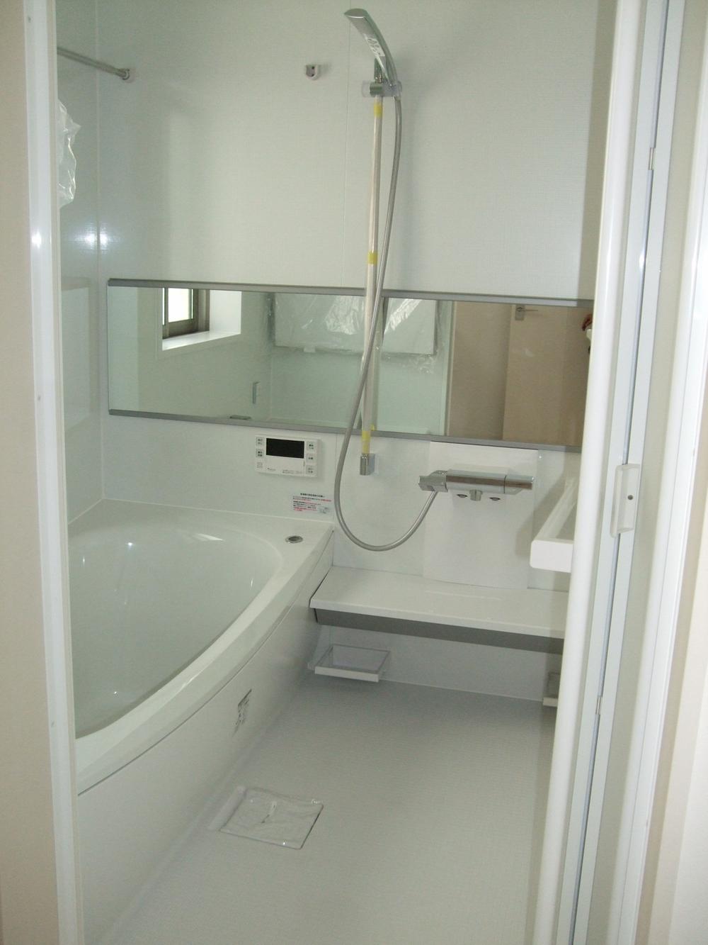 Bathroom. Indoor (11 May 2013) Shooting