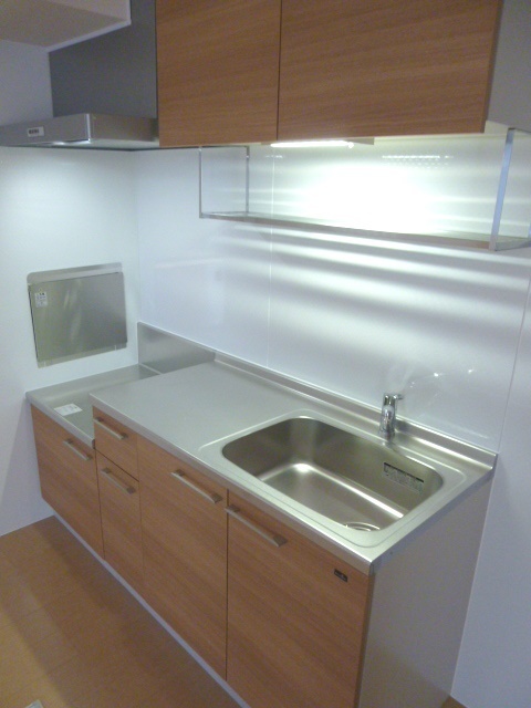 Kitchen. Kitchen space!