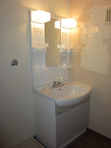 Washroom. Convenient independent vanity in the morning of the dressing