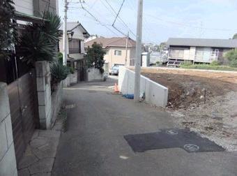 Local photos, including front road. Local (September 2013) Shooting