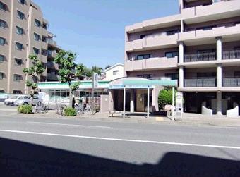 Convenience store. 880m to Lawson