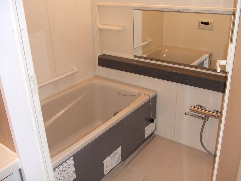 Bathroom. Indoor (12 May 2013) Shooting