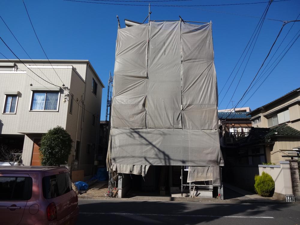 Local appearance photo. Local (12 May 2013) Shooting