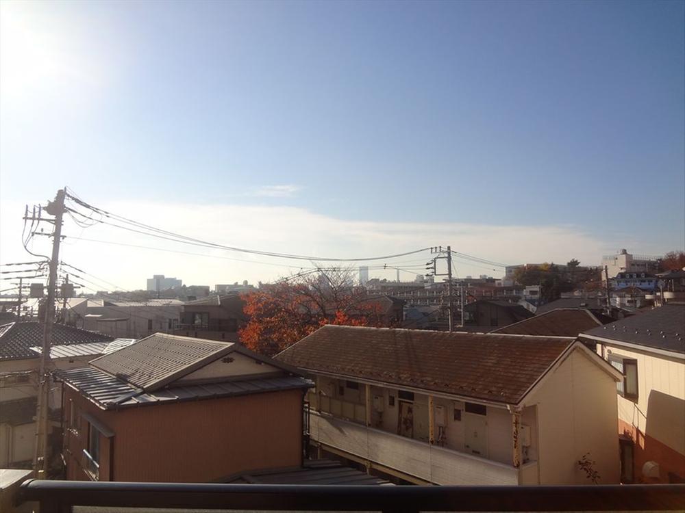View photos from the dwelling unit. View from the site (December 2013) Shooting