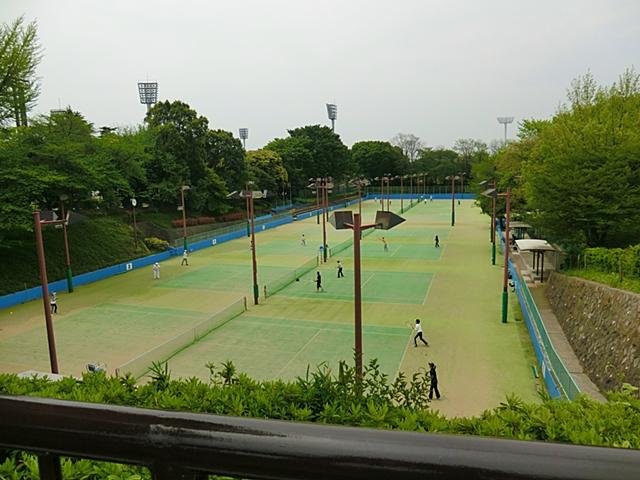 park. You enjoy Omoikkiri children and pets and play is a holiday in the 600m lush large park to Sanssawa park!