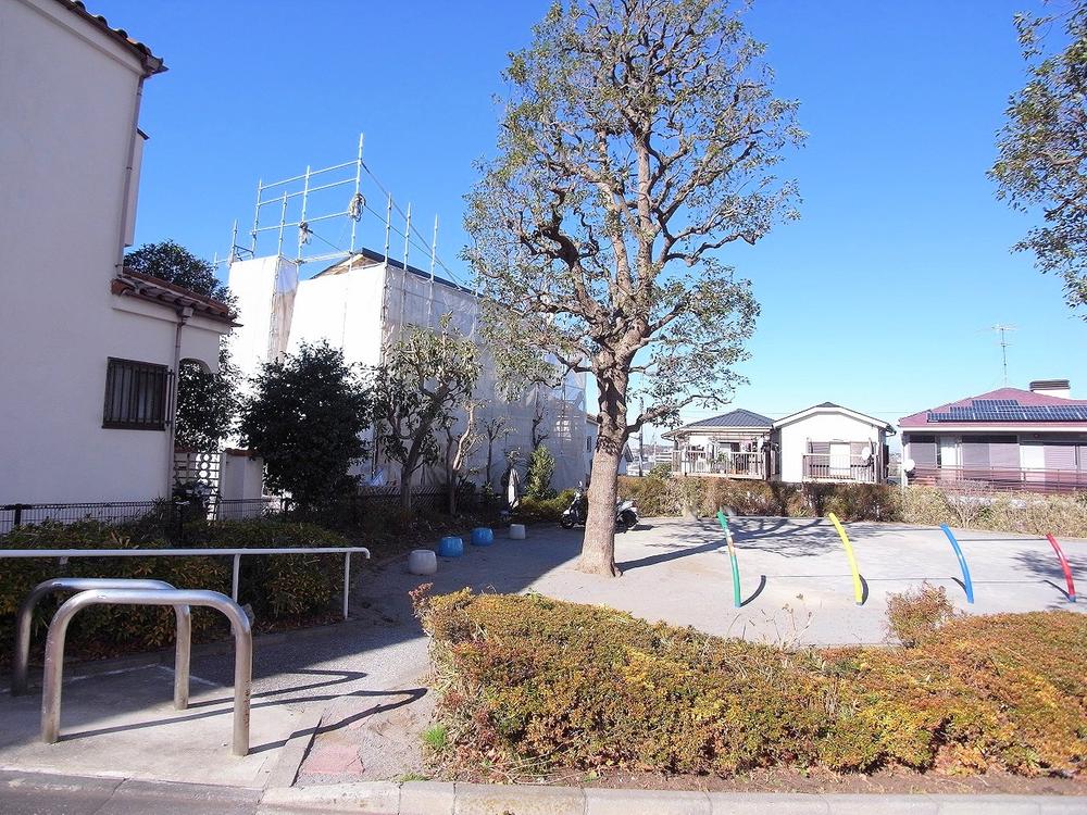 Other local. There is a park in the local adjacent land, There is a feeling of opening! (August 2013) Shooting