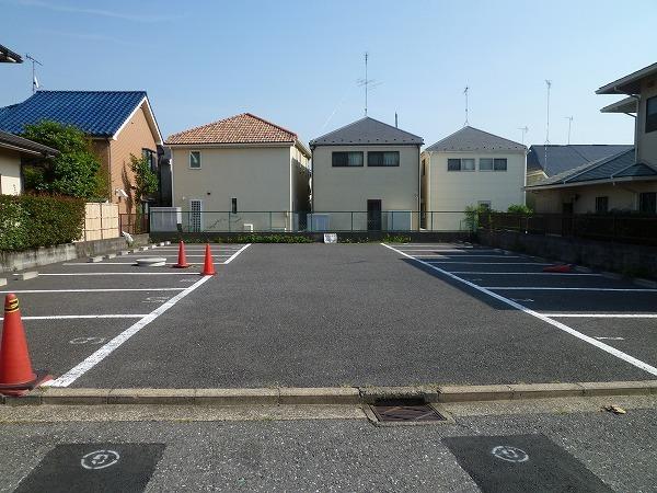 Local appearance photo. Local (09 May 2013) Shooting