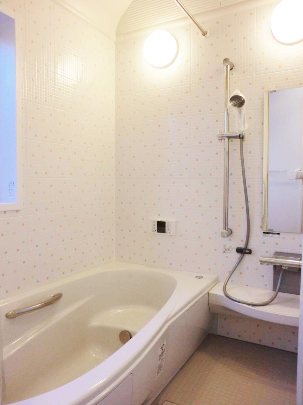 Same specifications photo (bathroom)