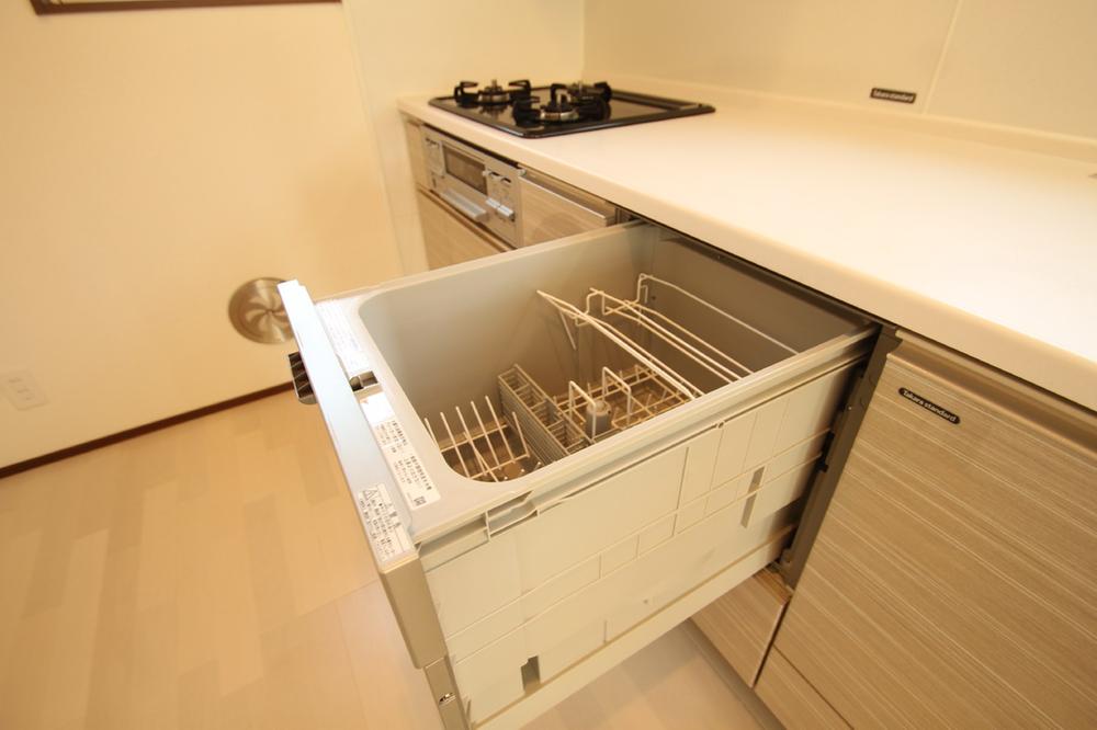 Kitchen. Local (11 May 2013) Shooting