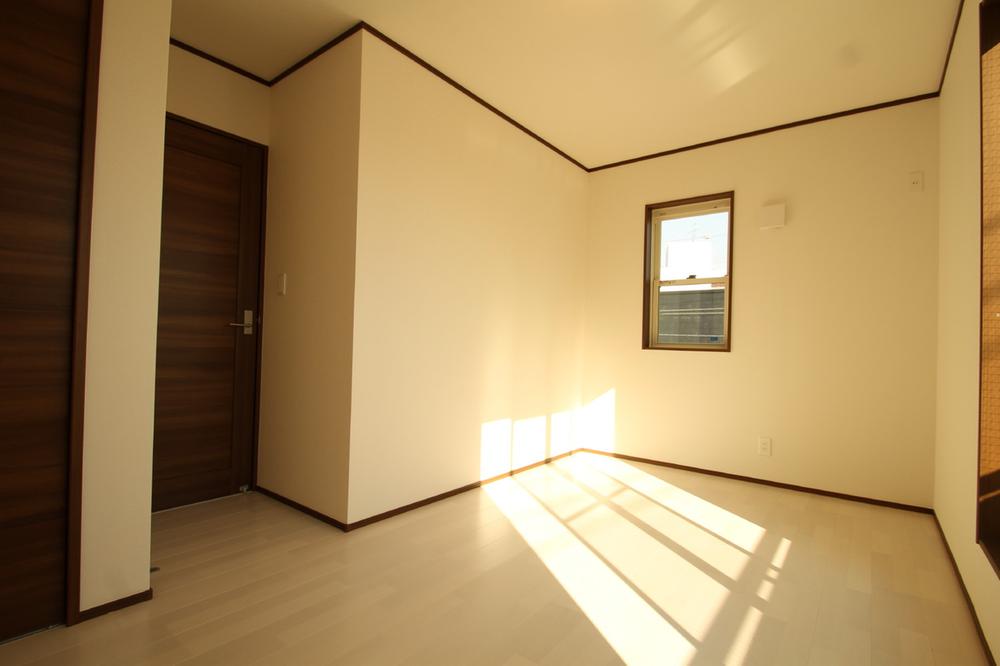 Non-living room. Local (11 May 2013) Shooting