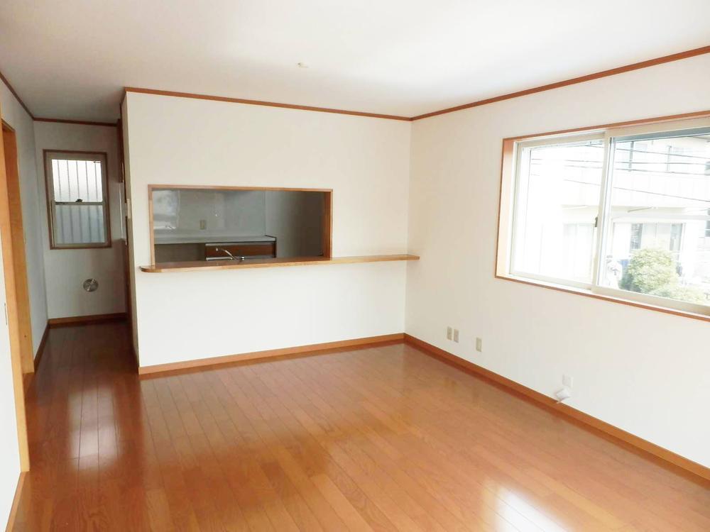 Same specifications photos (living). Comfortable in the family, 18.7 Pledge of is spacious LDK. Many window, The oasis of the family in a bright space (the company specification example)