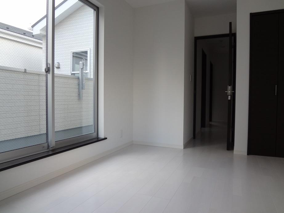 Non-living room. 2 Kaiyoshitsu