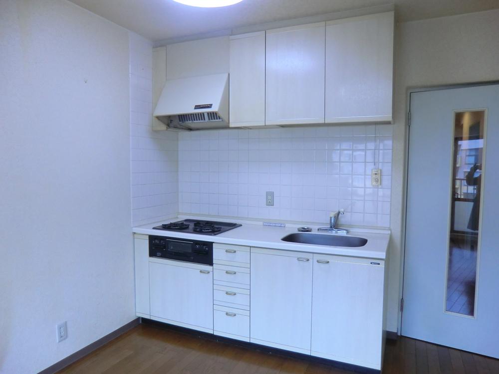 Kitchen. System kitchen
