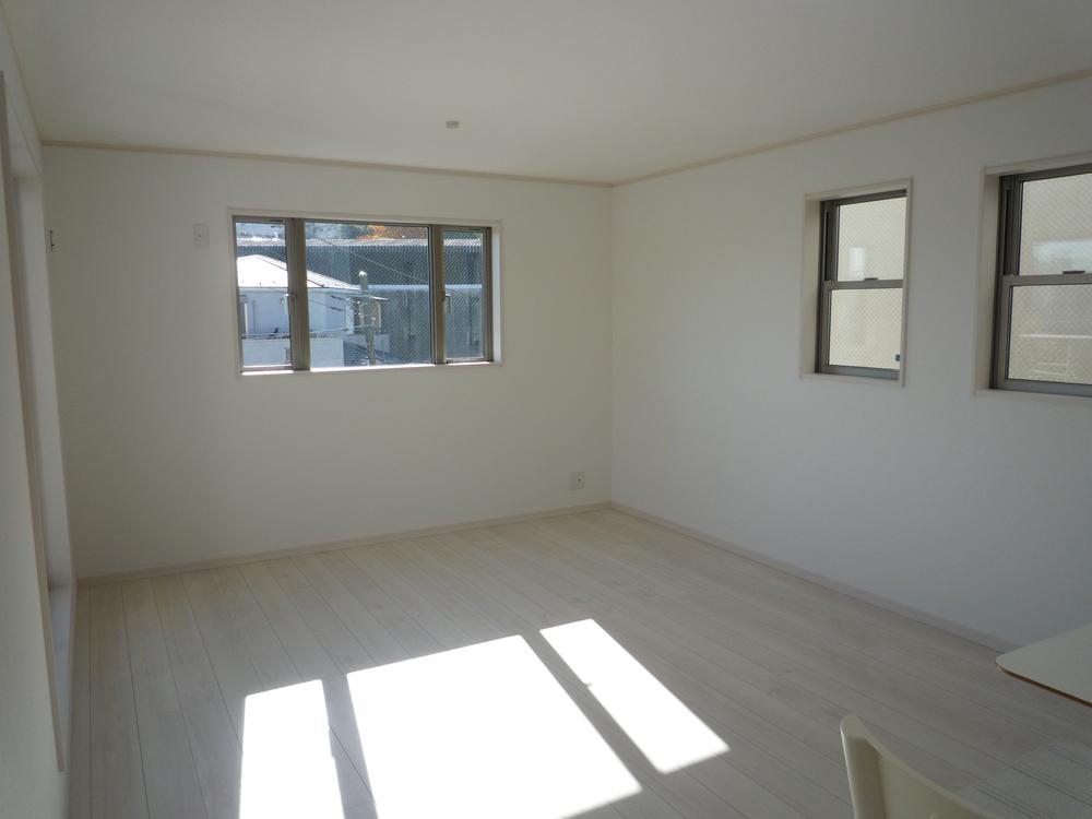 Living. Indoor (November 22, 2013) Shooting B Building