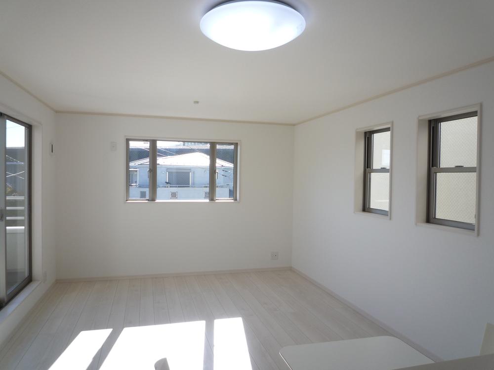 Living. Indoor (November 22, 2013) Shooting B Building