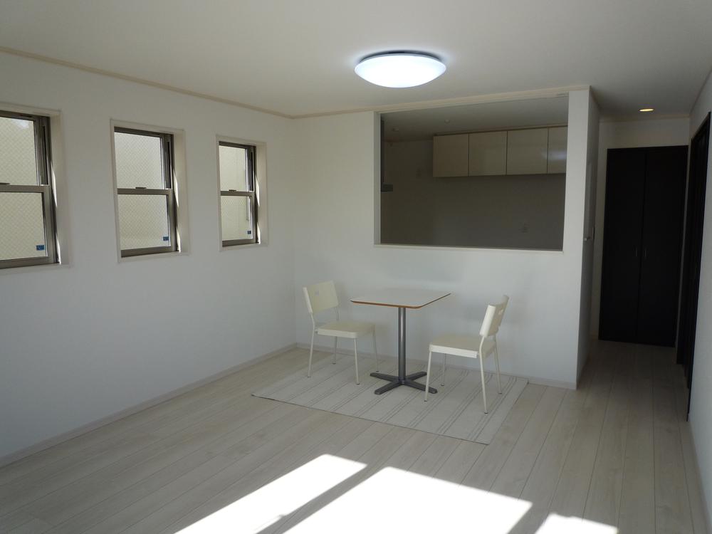 Living. Indoor (November 22, 2013) Shooting B Building