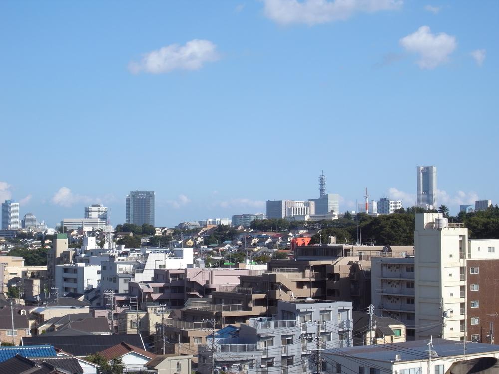 View photos from the dwelling unit. View from the site (October 2013) Shooting