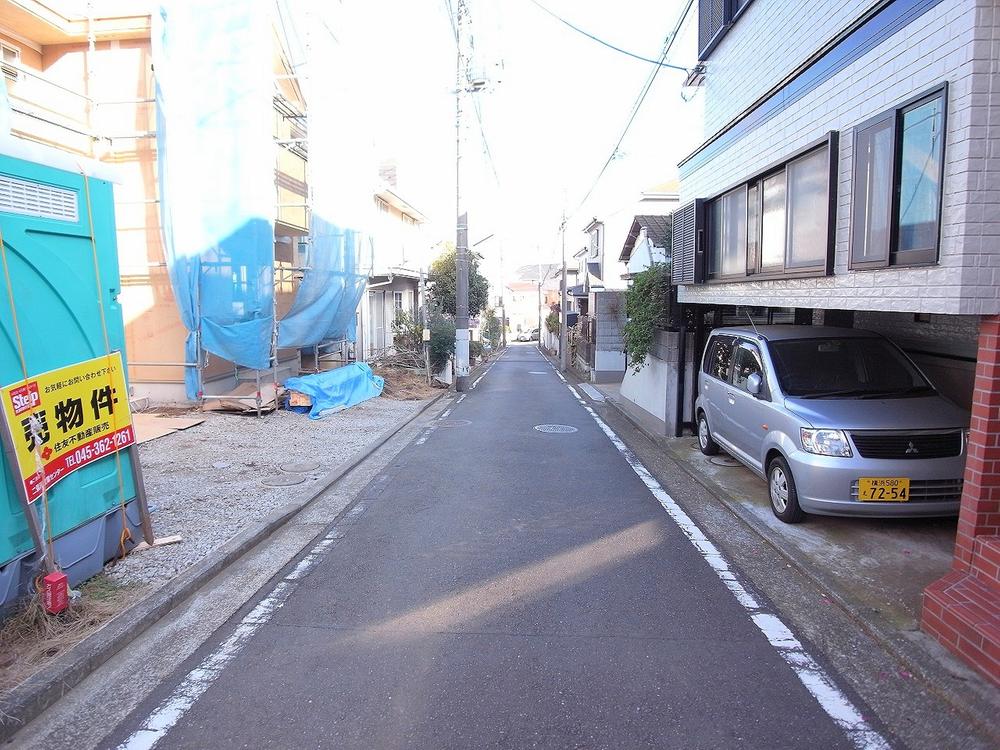 Local photos, including front road. Local (12 May 2013) Shooting