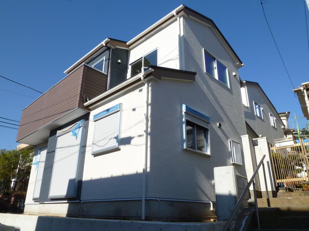 Local appearance photo. B Building site (December 2013) Shooting