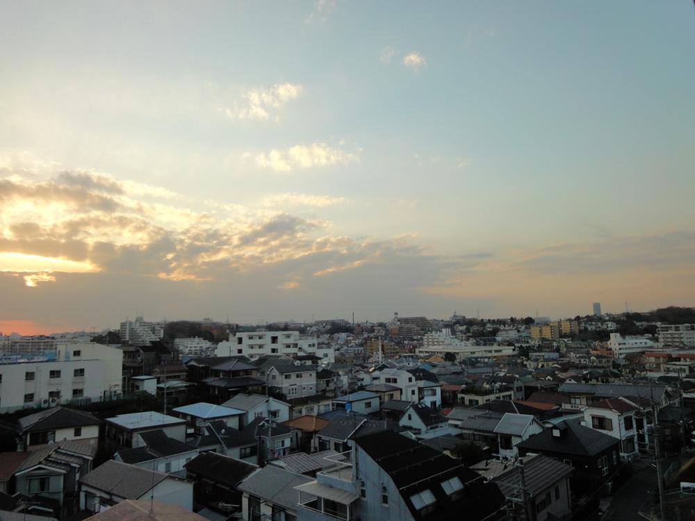 View photos from the dwelling unit. View from the balcony (December 2013) Shooting