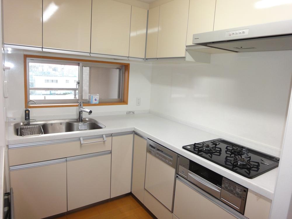 Kitchen. Bright with window Kitchen