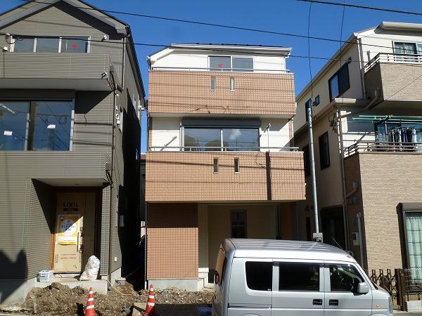 Local appearance photo. Walk in the flat until the large Station, Good sun per facing the southwest road site (December 22, 2013) Shooting