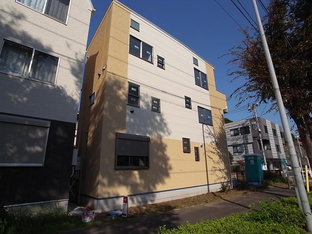 Local appearance photo. Building completion is imminent! Local (11 May 2013) Shooting