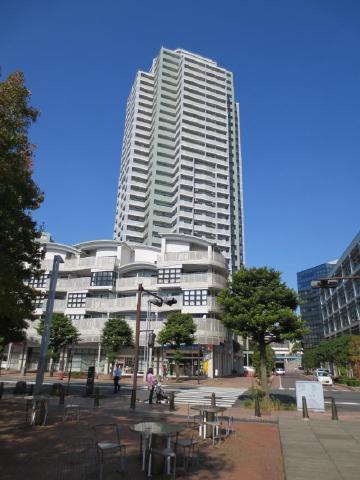 Local appearance photo. From the port side park