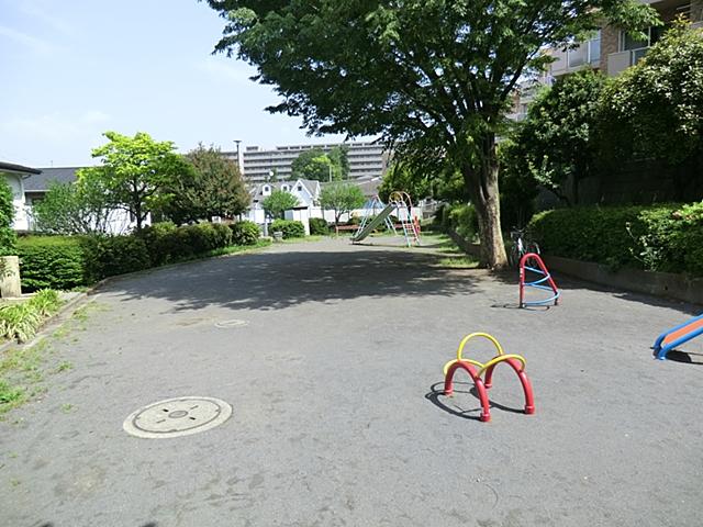 park. 30m to Nishiterao Basho park
