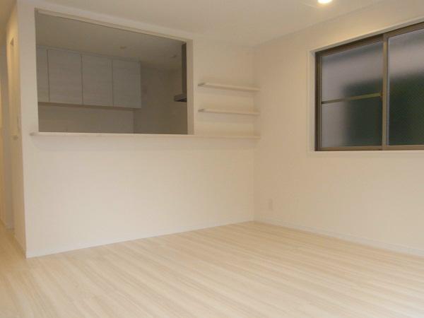 Other. Living Image (1)