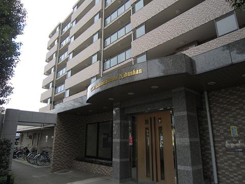 Entrance. Common areas
