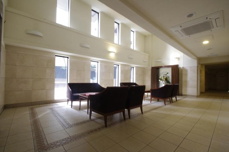 Entrance. Common areas