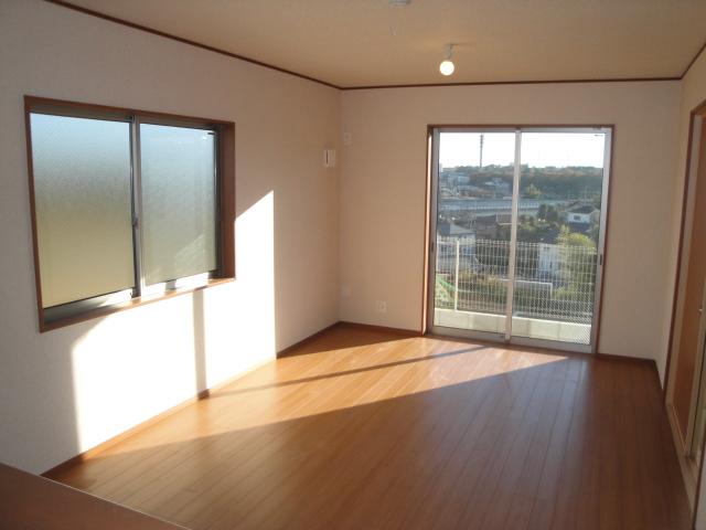 Living.  [4 Building] Indoor (11 May 2013) Shooting