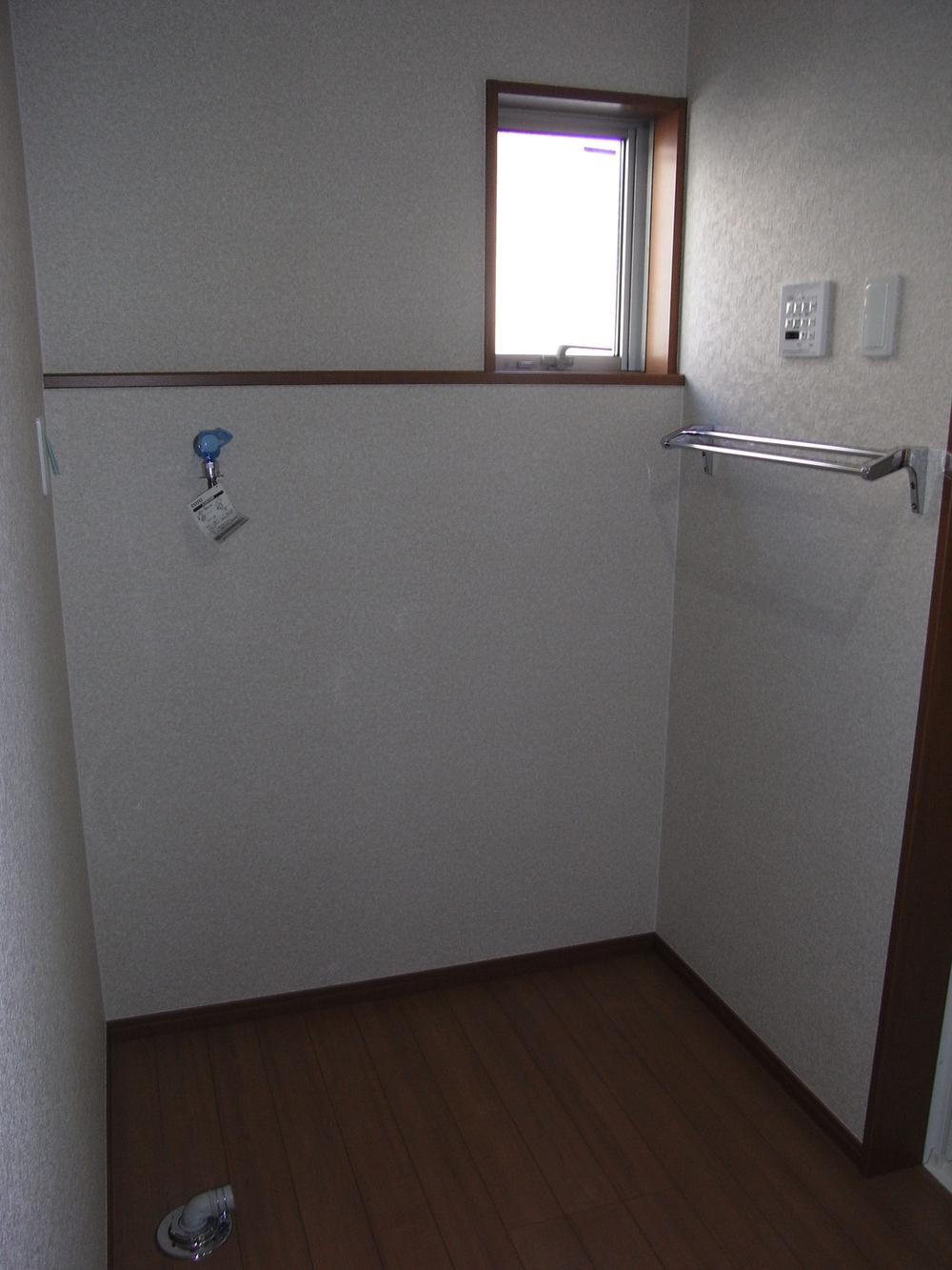 Other introspection. 1 Building Indoor Laundry Storage (November 29, 2013) Shooting