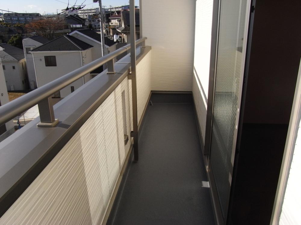 Balcony. 1 Building Local (November 29, 2013) Shooting