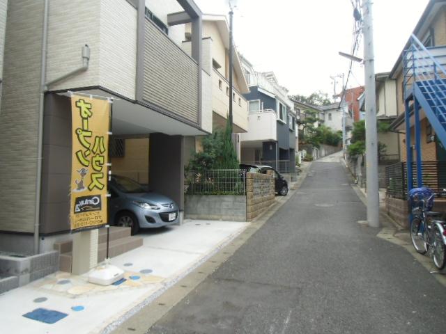 Local photos, including front road. Local (11 May 2013) Shooting