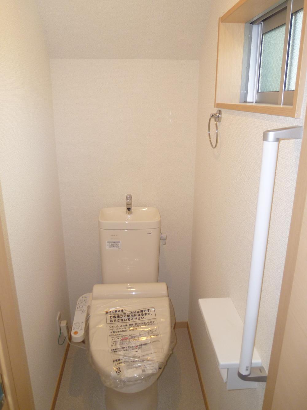 Toilet. Indoor (December 13, 2013) Shooting