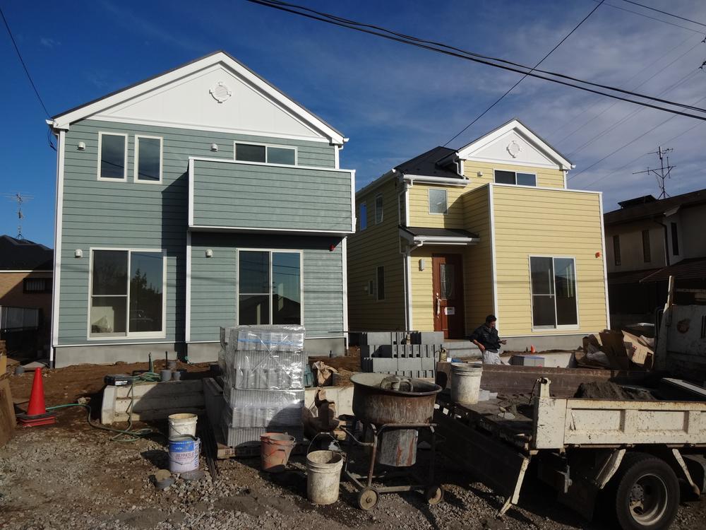 Local photos, including front road. Local (12 May 2013) Shooting