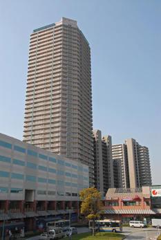 Shopping centre. 1242m to ortho Yokohama