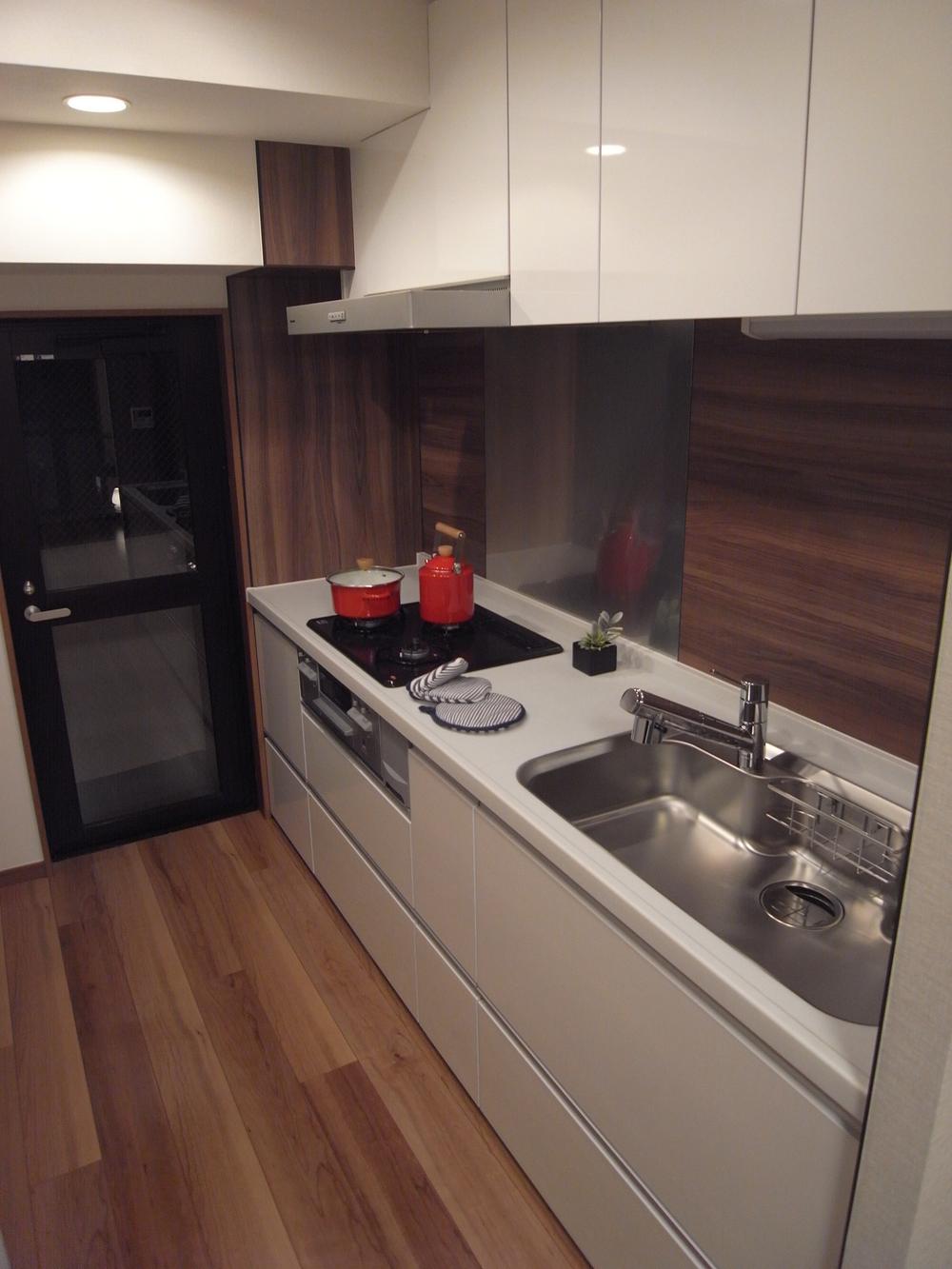 Kitchen. Local (January 2014) Shooting