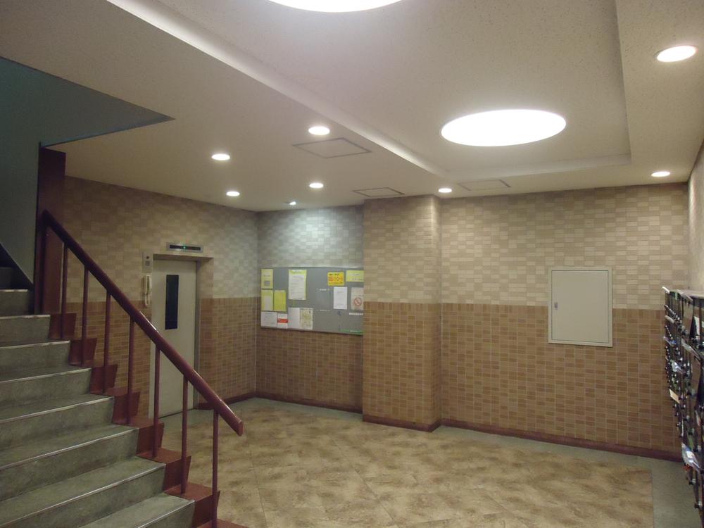 Entrance. Common areas