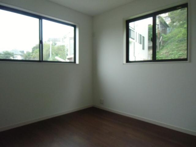 Non-living room. Indoor (11 May 2013) Shooting