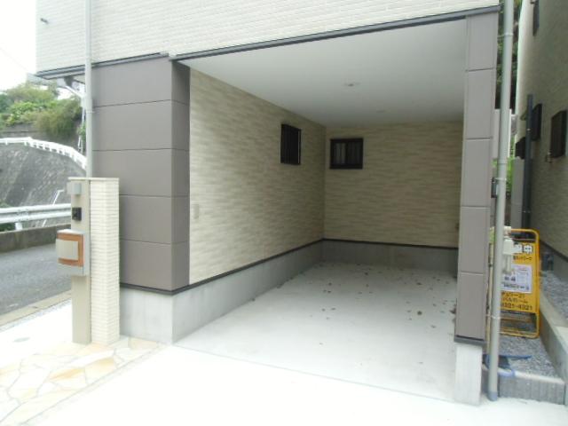 Parking lot. Local (13 May 2013) Shooting