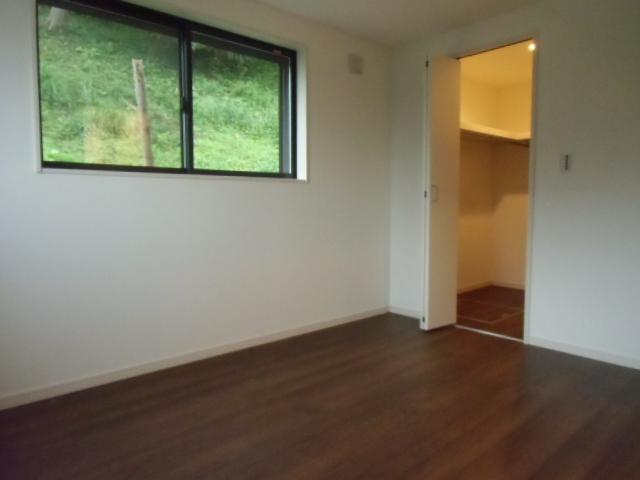 Non-living room. Indoor (11 May 2013) Shooting