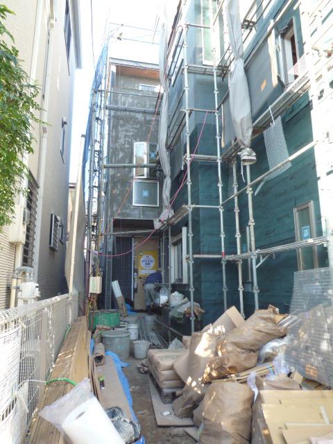 Local appearance photo. Local (11 May 2013) Shooting