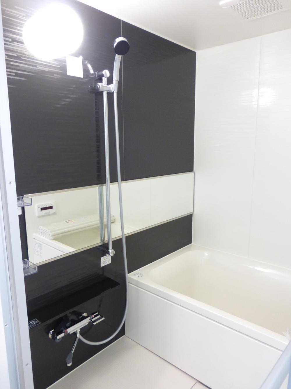 Bathroom. Indoor (September 24, 2013) Shooting