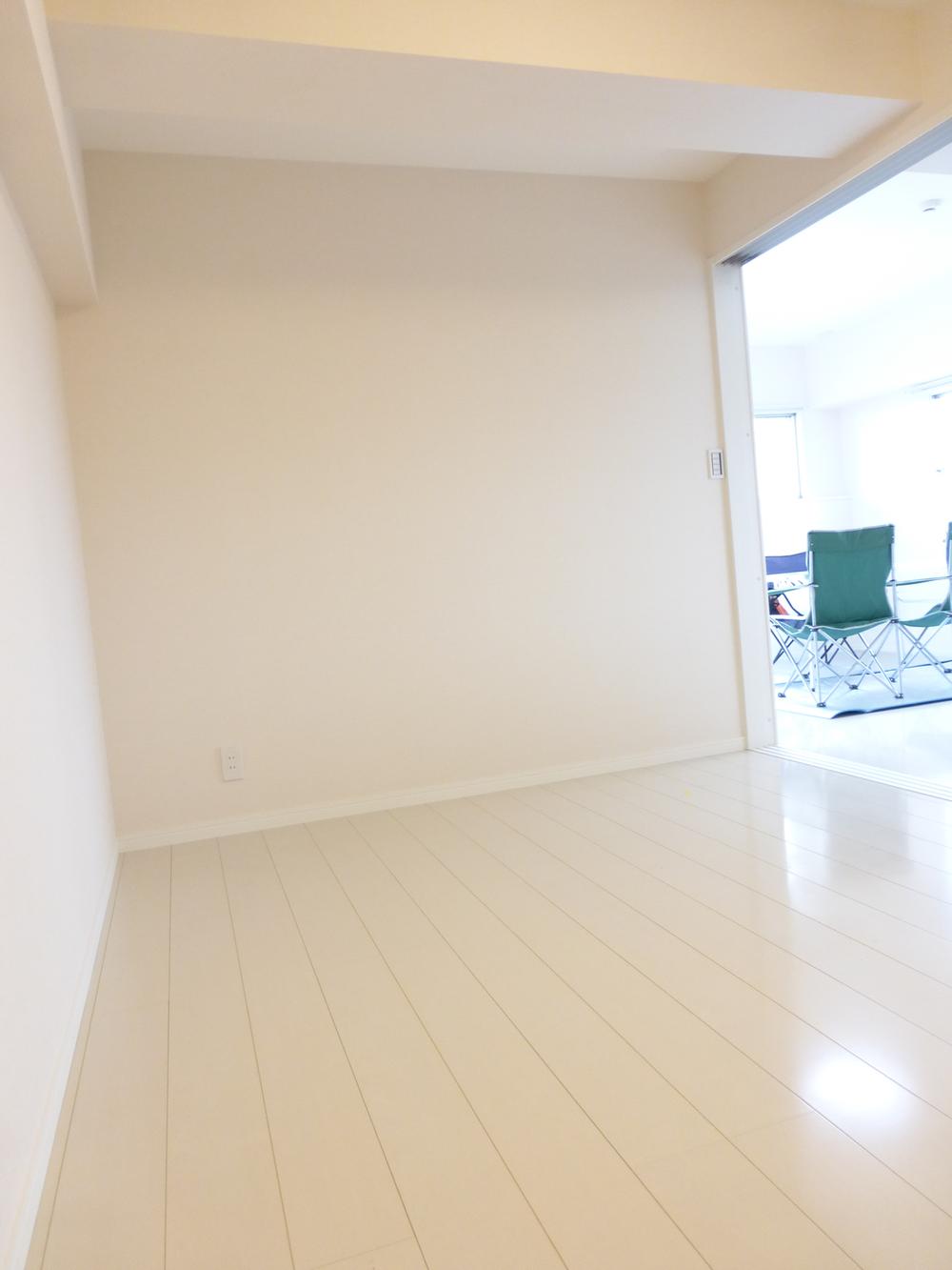 Non-living room. Indoor (September 24, 2013) Shooting