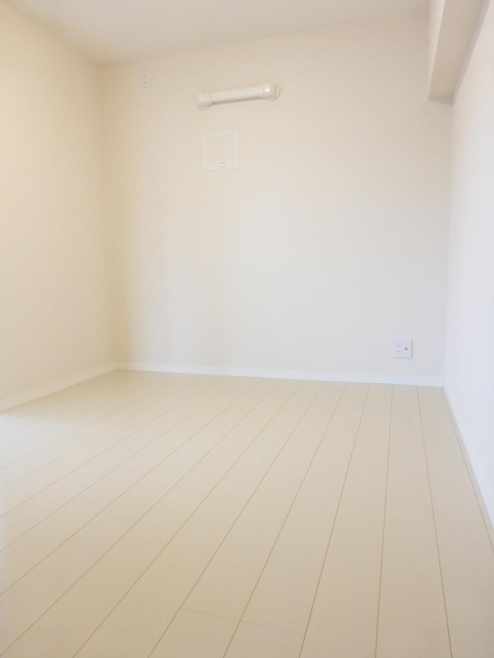Non-living room. Indoor (September 24, 2013) Shooting