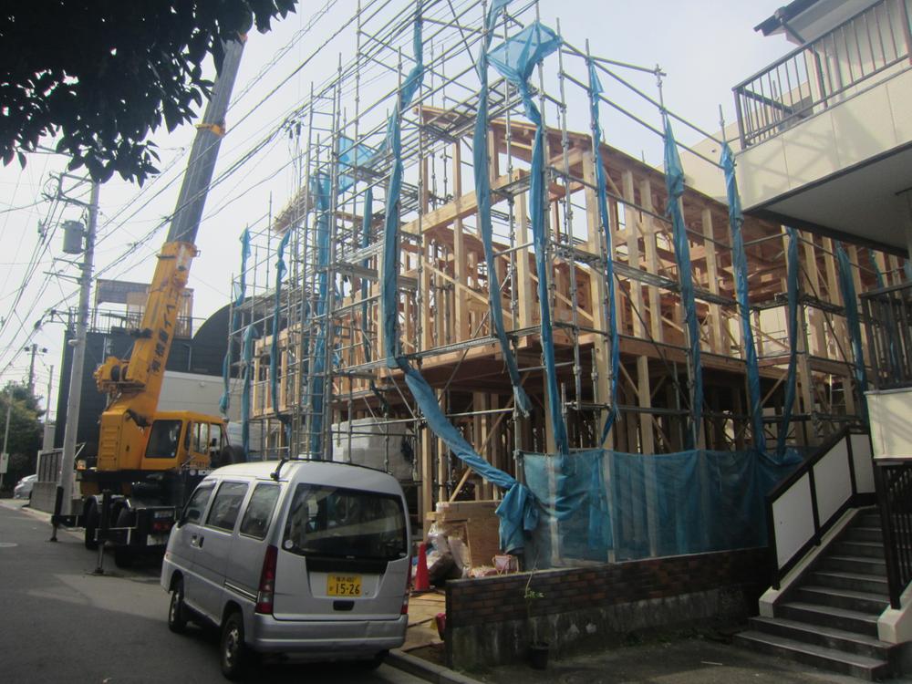 Local appearance photo. Local shooting