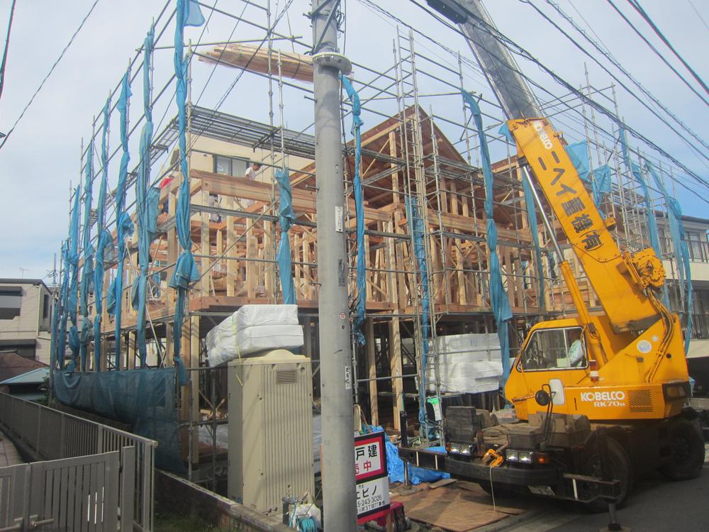 Local appearance photo. Local shooting